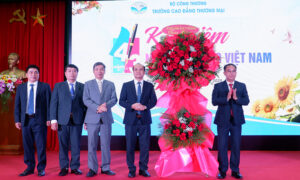 Truong-cao-dang-thuong-mai-ky-niem-ngay-20-11-2025