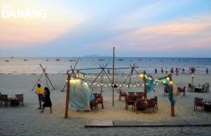 a-coffee-service-space-on-the-man-thai-beach-1