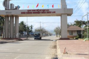 anh-2-cac-doanh-nghieo-khu-cong-nghiep-bac-chu-lai-tren-dia-ban-nui-thanh-duy-tri-hoat-dong-anh-van-phin