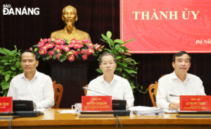 be-mac-hoi-nghi-thanh-uy-lan-thu-16-1