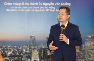 bi-thu-thanh-uy-tham-fpt-nhat-ban-1