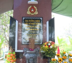 bia-tuong-niem-liet-si-biet-dong-thanh-da-nang-1
