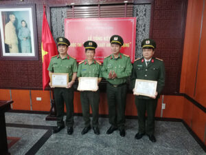 c4-90-e1-ba-a1i-t-c3-a1-tr-e1-ba-a7n-c4-90-c3-acnh-chung-trao-gi-e1-ba-a3i-cho-c-c3-a1c-t-e1-ba-adp-th-e1-bb-83-c4-91-e1-ba-a1t-gi-e1-ba-a3i-1