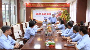 c4-90o-c3-a0n-c-c3-b4ng-t-c3-a1c-ban-tuy-c3-aan-gi-c3-a1o-trung-c6-b0-c6-a1ng-th-c4-83m-c4-90-c3-a0i-ph-c3-a1t-thanh-truy-e1-bb-81n-h-c3-acnh-c4-90-c3-a0-n-e1-ba-b5ng-1