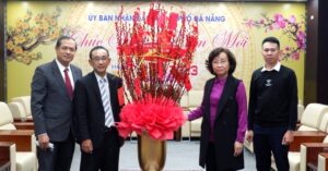 cac-don-vi-chuc-tet-lanh-dao-thanh-pho-1