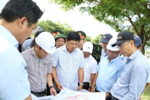 chu-tich-kiem-tra-khu-thuong-mai-tu-do-13-07-2025-1