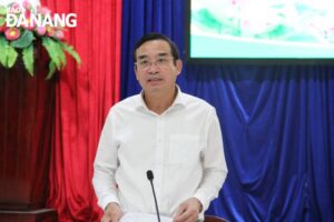 chu-tich-ubnd-thanh-pho-le-trung-chinh-1