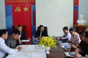 chu-tri-lam-viec-1