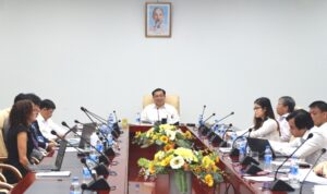 chu-tri-lam-viec-2-1