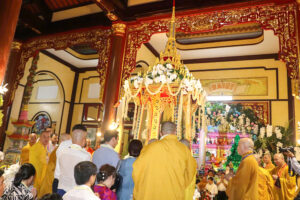 cung-tien-xa-loi-phat-1