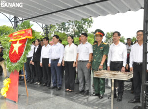 dang-huong-anh-hung-liet-si-tai-quang-tri-1
