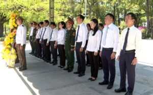 dang-huong-nghia-trang-liet-si-quoc-gia-7-2025-1