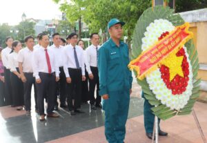 dang-huong-nghia-trung-hoa-vang-7-2025-1