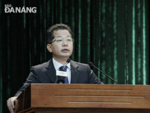 delivering-a-speech-at-the-conference