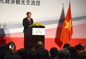 deputy-prime-minister-vuong-dinh-hue-1