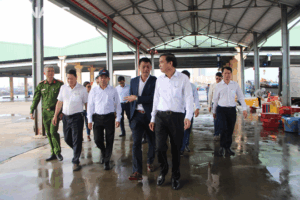 di-thuc-te-cang-ca-tho-quang-1