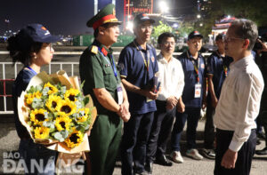 dong-vien-doi-phao-hoa-da-nang-1