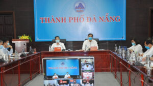 giao-ban-tr-e1-bb-b1c-tuy-e1-ba-bfn-1