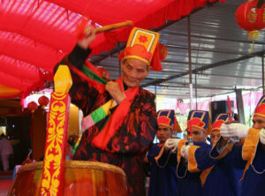 hoi-hat-choi-1