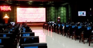 hoi-nghi-lan-thu-6-bch-trung-uong-dang-khoa-13-1