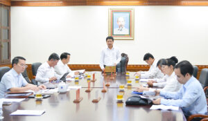 hoi-nghi-tong-ket-to-tham-muu-2c-giup-viec-thanh-uy-1