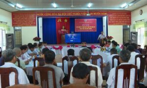 hoi-nong-dan-tap-huan-xl-rac-1