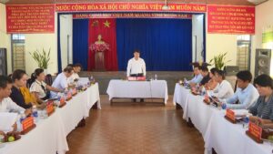 hop-bao-ton-lang-nghe-hoa-vang-1
