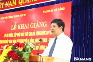khai-giang-lop-boi-duong-kien-thuc-cho-lanh-dao