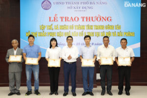 khen-thuong-cac-ca-nhan-2c-tap-the-ho-tro-khac-phuc-bao-so-3-1