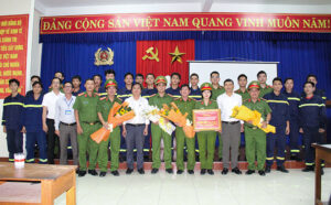 khen-thuong-luc-luong-phong-chong-bao-so-5-1