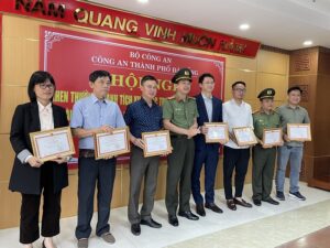 khen-thuong-thanh-tich-trong-phong-trao-xay-dung-to-quoc-1