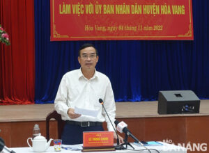 lam-vic-voi-huyen-uy-hoa-vang-1