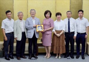 lam-viec-voi-hoi-dong-quan-tri-to-chuc-medipeace-1
