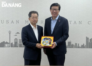 lam-viec-voi-thanh-pho-busan-1