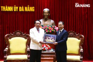 lam-viec-voi-tinh-savannakhet-050924-1