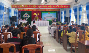 lang-nghe-thieu-nhi-dan-toc-thieu-so-tai-hoa-vang-1