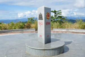 nga-ba-hoang-dong-14095663-17602881483481025936384