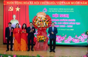 ngan-hang-chinh-sach-xa-hoi-thanh-pho-to-chuc-hoi-nghi-bieu-duong-lao-dong-gioi-2025-1