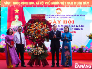 ngay-hoi-toan-dan-50-nam-ngay-giai-phong-que-huong-11-1