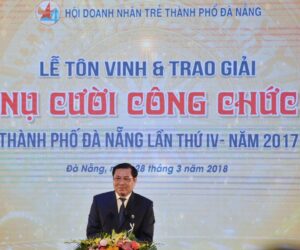 nu-cuoi-cong-chuc-1