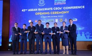 officials-from-the-railway-industry