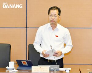 ong-nguyen-van-quang-phat-bieu-thao-luan-to-1