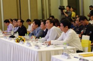 ph-c3-b3-ch-e1-bb-a7-t-e1-bb-8bch-ubnd-th-c3-a0nh-ph-e1-bb-91-l-c3-aa-trung-chinh-tham-d-e1-bb-b1-h-e1-bb-8dp-b-c3-a1o-khai-m-e1-ba-a1c-l-e1-bb-85-h-e1-bb-99i-ph-c3-a1o-hoa-1