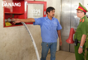 police-officers-checking-firefighting-and-prevention-work-1
