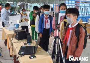 pupils-at-luong-the-vinh-junior-high-school-1