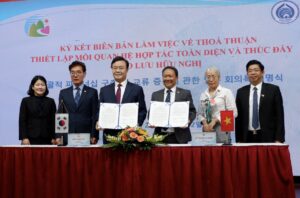 quan-hai-chau-va-thanh-pho-uiwang-ky-ket-1