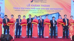 t03-29-tin-khanh-thanh-cong-ty-con-ong-28hai-hien-29-mp4-snapshot-01-05-575-1