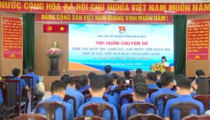 tap-huan-can-bo-doan-co-so-1