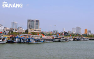 tau-thuyen-tren-song-han-2
