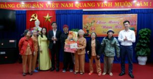 tham-trung-tam-phung-duong-nguoi-co-cong-1
